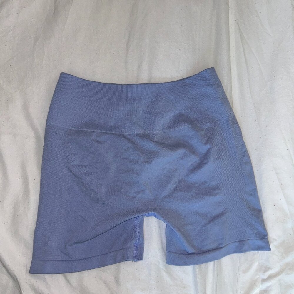 Alphalete Amplify Shorts 4.5" in Mystic Blue